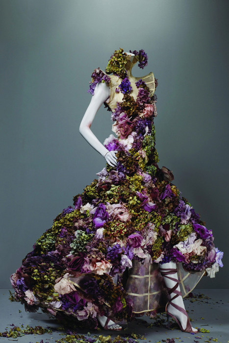 20 Spectacular and Surreal Dresses